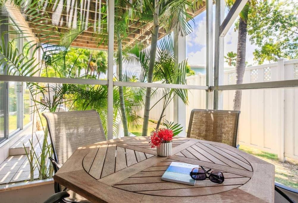 Beach Living At Island Pine Villas 조지 타운 외부 사진